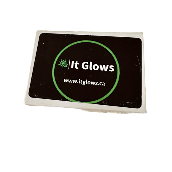 NWT /NIB It Glows Neckace with silver plated chain - Picture 2 of 5